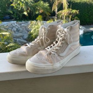 BLUSH PINK HIGHTOP VANS